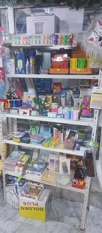 مكتبة للبيع • قرطاسية • اكسسوارات موبايل