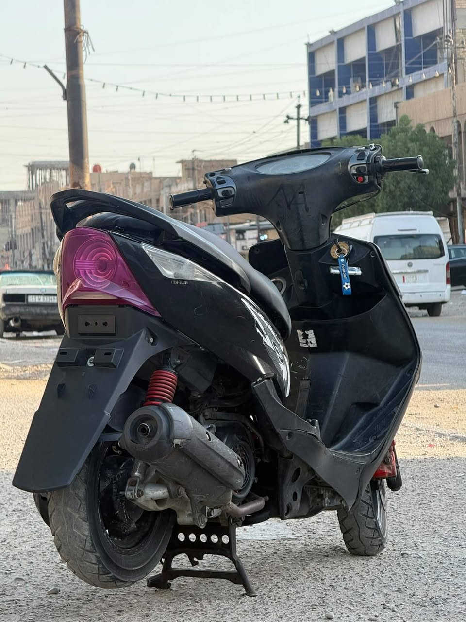 ماكس ثعلب كابريتر الدراجه لونين  
ختم واحد من طول لطول مكينه ناعمه كهرابائيات شغاله 
شلعه ومعدل اوراق منفيس 
السعر 600 وبيهة مجال 
***********
