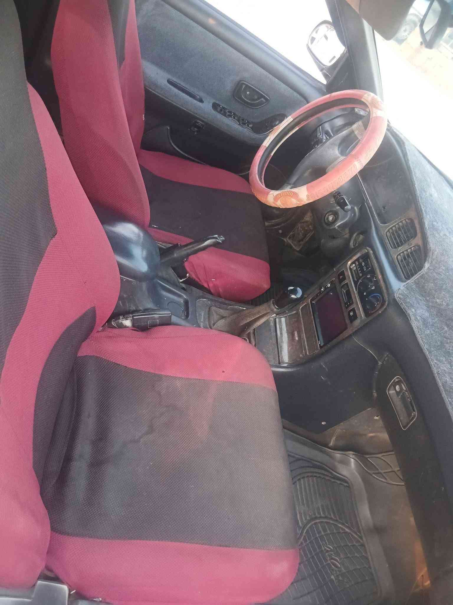 للبيع سياره سوناتا موديل ٩٣ رقم ديالى انكليزي كير محرك خير من الله صدر الخلفي جديد سياره مكفوله من الضربه والكص كهربائيات كلها شغاله تخم تاير جديد سياره مال جناي السعر ٣٨ وبيه مجال الشراي يتصل ويدلل *********** العنوان ديالى الخالص الكوتي
