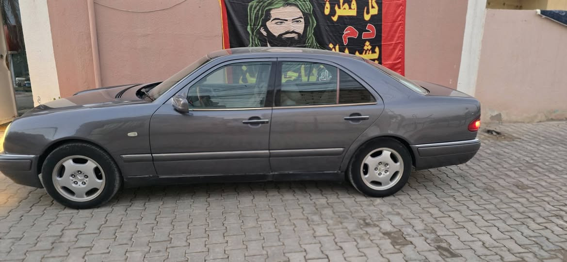 مارسيدس ام عيون موديل 95
محرك 320 خراطيم بلادي 
حدادية جديدة ،تخم تاير، مصبوغة جمالية، قواعد دبلات سليمة ،شواصي سليمة مابيها اي خياس، كَير و محرك بالجيس  منظومة تبريد جديدة بالكامل ،رقم أربيل سنوية منتهية ،تحويل وكالة مضمون والسيارة مابيها اي نقص .
السعر 75  وبيها مجال للاستفسار الاتصال على الرقم التالي :- ***********
مكاني النجف الاشرف _ كوفة
