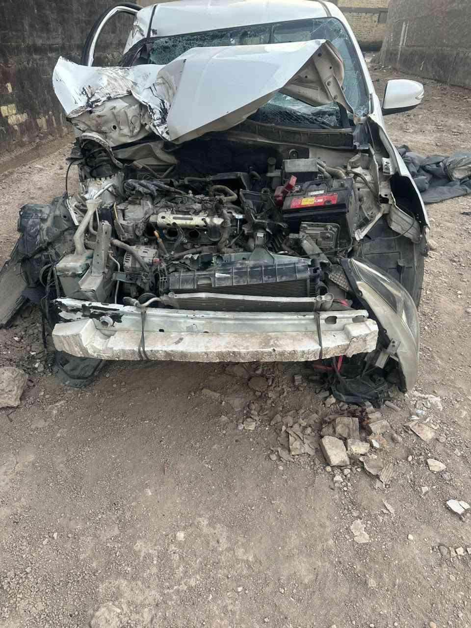 سياره سني 2023 بيها حادث امامي الشاصي والمكينة مابيها شي الشراي يتصل على الرقم 077‪31571086 بغداد, العراق
