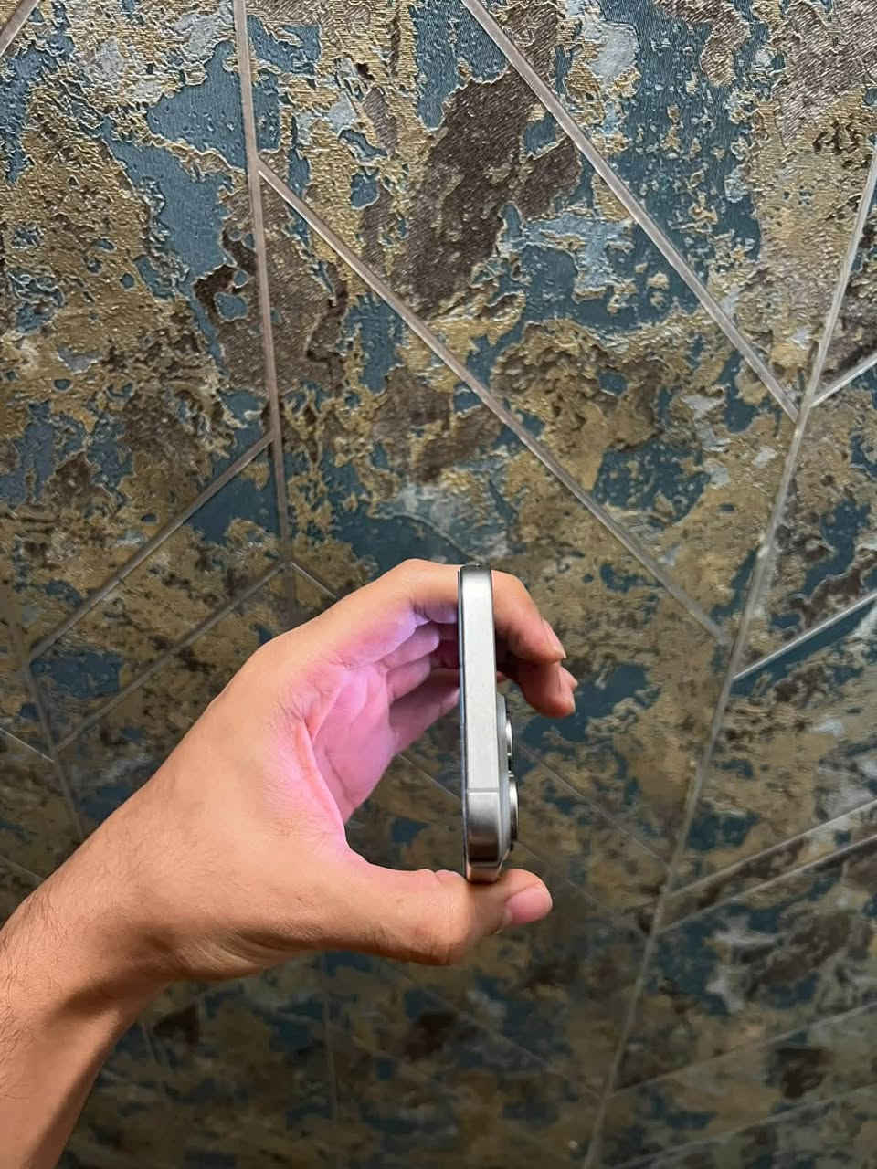 آيفون ١٥ برو ماكس • ٢٥٦ • بطارية ٨٧٪