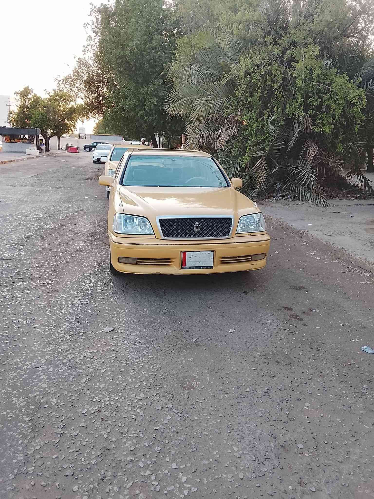 بسبب الوعود الكاذبه اعيد النشر ملكه كص قماره اصولي مداور فول فتحه رقم بصره الماني عليها غرامات ينزلن من سعرها 
السعر ٨٥ 
***********
