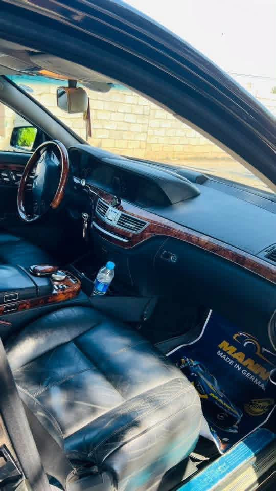 مارسدس 550 S 2008  باب قصير 
8 سلندر 5.5L وارد يابان كير محرك مكفول 
رقم اربيل دولي بأسمي 
الضرر 3 قطع
باب سائق مصلح نفسه و مصبوغ
باب خلفى السائق امبدل 
جملغ خلفي جهه السائق امبدل قبغ الجاملغ 
علمآ الضرر و التصليح باليابان مو بالعراق
المواصفات 
كشنات كهرباء 
خزن كشنات
تدفئه كشنات
كشن جلد
فتحه سلايد
قفل سرعه 
مري كهرباء 
لايتات زينون دوار (اناره محيطية) 
بچم و دعاميات و لايتات 13 
مريا تعتيم 
جنطه شفط 
و بعد بيها تفاصيل و مواصفات 
السعر 160  و بيها مجال و على راسي 
***********

