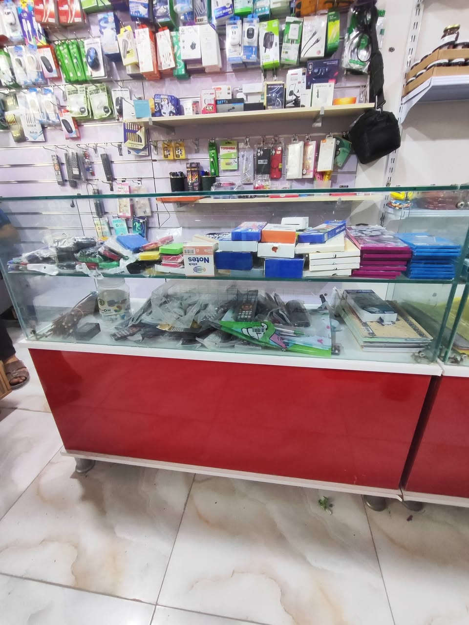 عارضة اكسسوارات • ٧ قطع • نظافة ٩٥٪