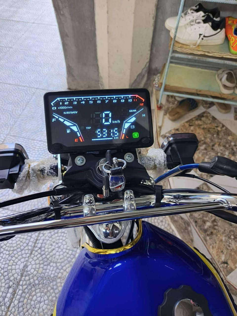 ماطور للبيع سافيين 750 الف وبي مجال مستعمل قليل
ماشي 1000كيلو متر
***********
