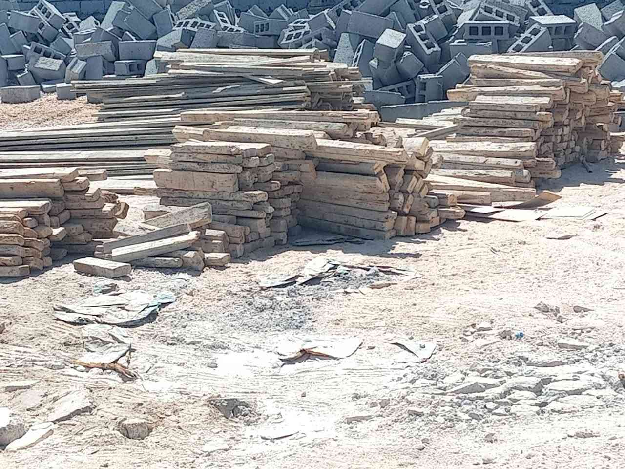 قالب خشب للبيع يدك ميتين متر ينباع تريده شلع تريدبس لوح حسب رغبتك العنوان  كربلاء ***********
