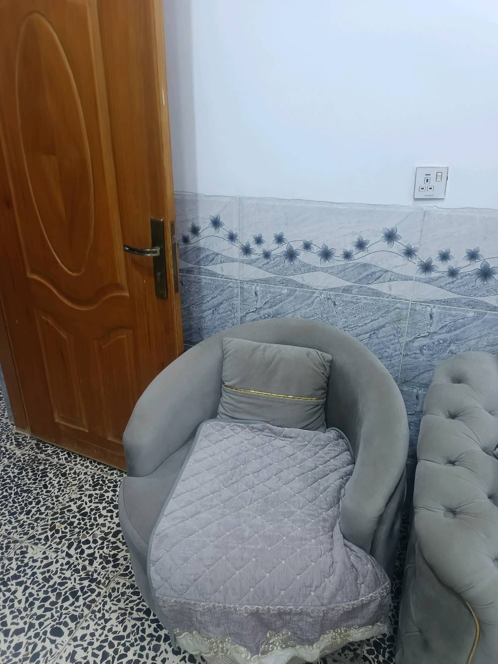كنب • للبيع