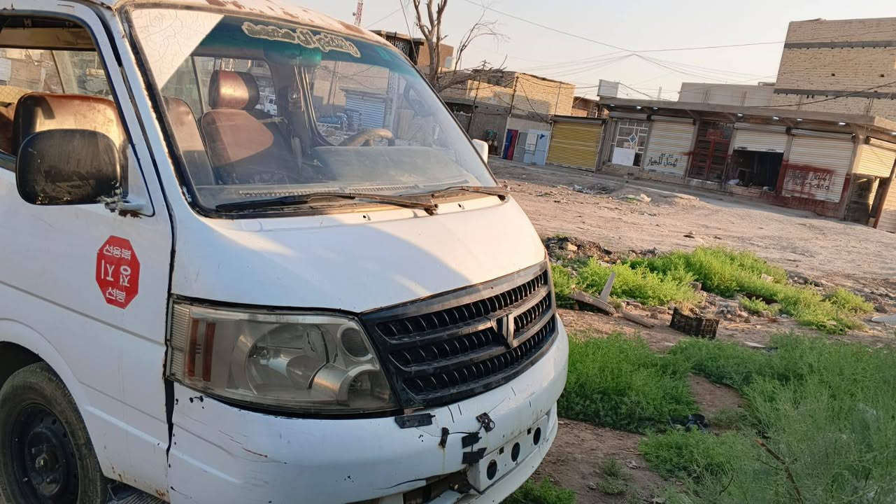 سيارة فتون موديل 9بيها مكينه ونجي وكير وكسن خير من الله رقم احمر ابيع كوم حديد أتعهدلك من السرقات وعشائر 
سعر 13بيها مجال بسيط مكان بغداد رقمي ‏‪***********‬‏
