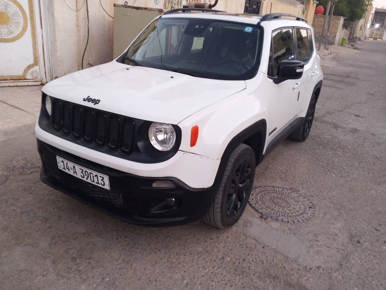 السلام عليكم جيب رنكد للبيع موديل 18 بسمي مكانها العمارة تشغيل عن بعد بانوراما فور ويل محرك 2400 تبريد جيد سعر 80 رقم الهاتف ***********
