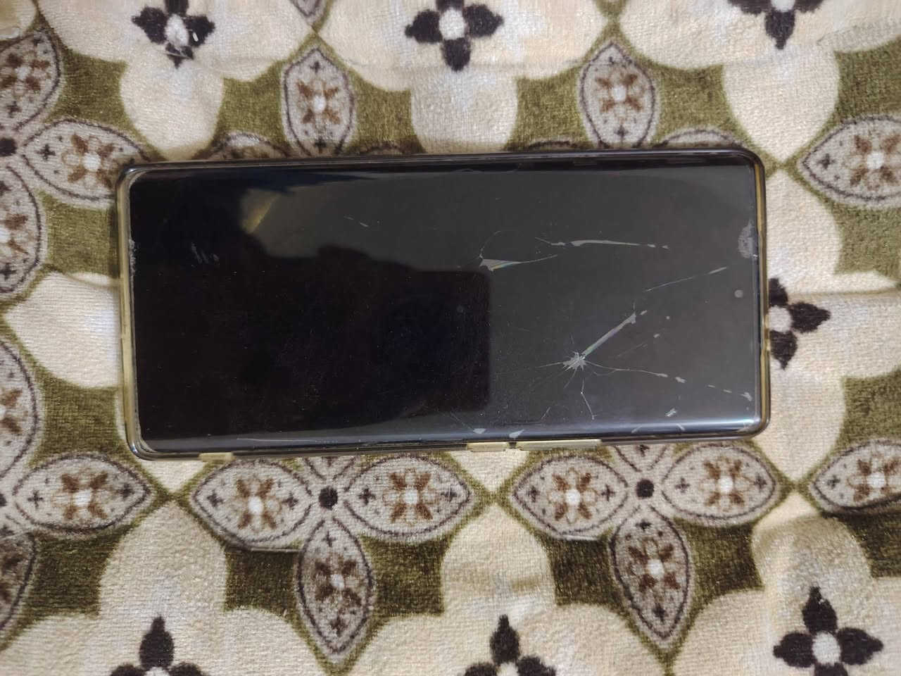 السلام عليكم
📱 للبيع جهاز Honor X9b

الجهاز نظيف جداً وبدون أي عيب، استخدام شخصي ومحافظ عليه.

✅ شغال 100%
✅ بدون أي خلل
✅ نظافة ممتازة

💰 السعر: [140 وبي مجال]
📍 المكان: [جديدة الأغوات]

رقم الهاتف : ***********

ملاحضة : الكسور بالزكة الخارجية وليس بالشاشة
