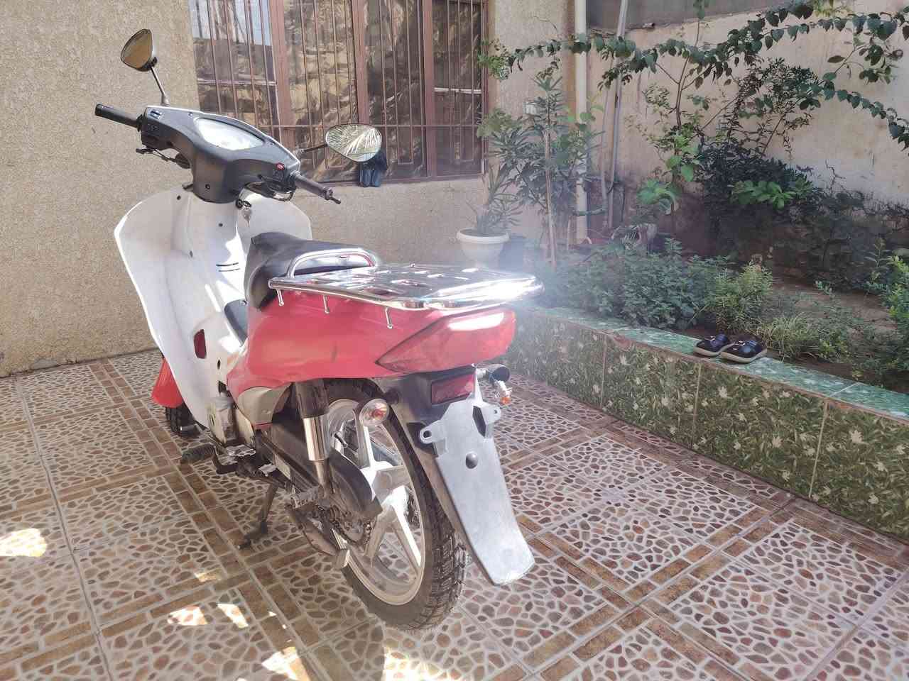 ماطور  للبيع
محووور + تايرات جديدة 
  
600 وبي مجال 
 
***********
