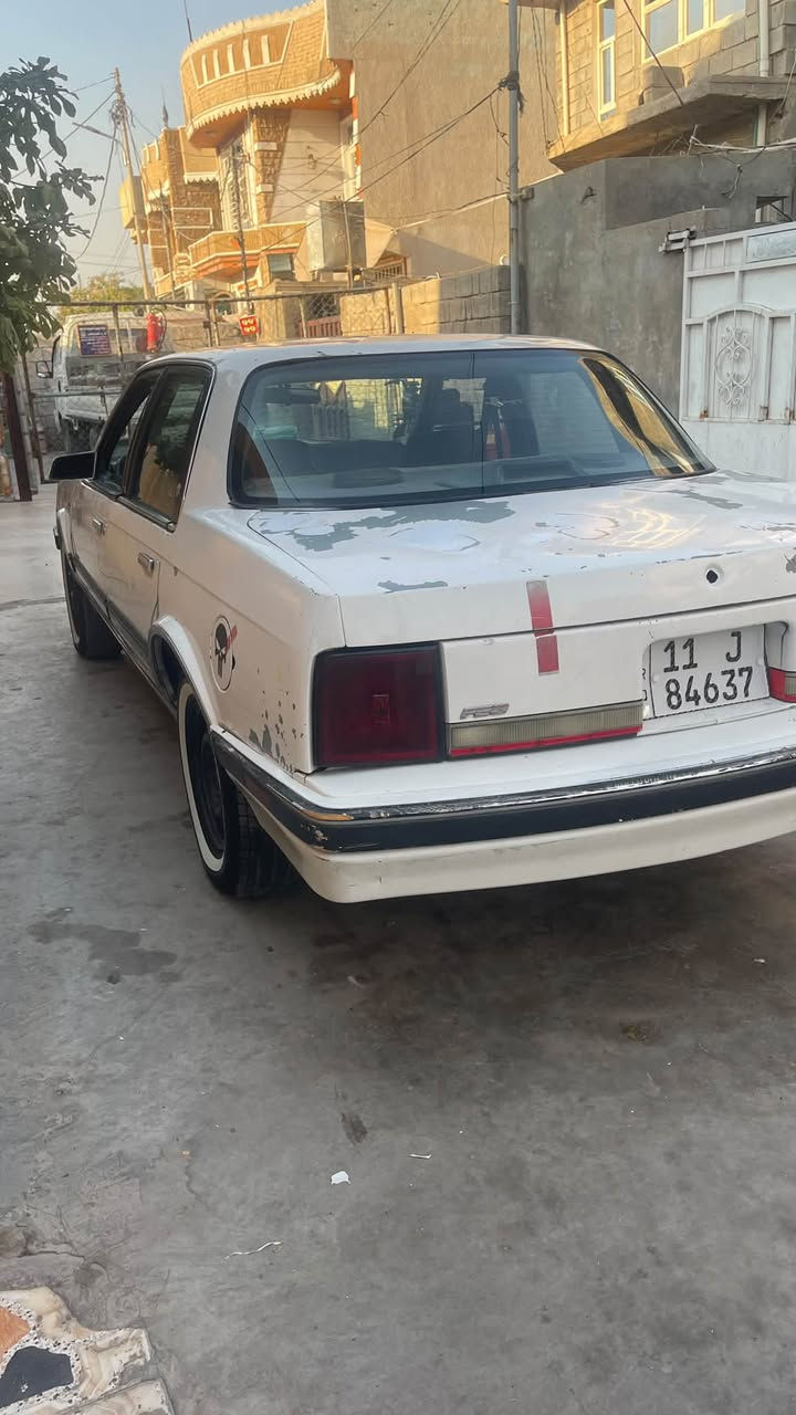 السلام عليكم سياره اولدز موبيل 
موديل 1990 لون ابيضّ 
رقم بغدا. جديد 
سنويه لغايه 2031 
السعر 30 وبيها مجال 
للاستفسار *********** 
كير ومحرك مكفولات
