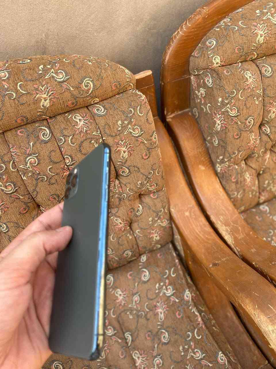 📱ايفون 11 برو ماكس (زيتوني) 
الذاكرة 256
🔋بطارية 73 بلادية 
الجهاز بلادي ممبدل بي شي، فيس ايدي واكف بالتحديث
السعر 310،او يرهم مراوس ب 13 برو ماكس  وانطي فرق 
***********
