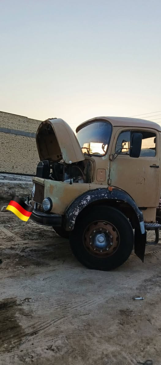 سلام عليكم ابوردين للبيع عشراوية مكفولة كفالة عامة موديل 82 رقم صلاح الدين إنكليزي بسنوية تنكر تخم تاير مكان سماوة  استفسار ((***********))
