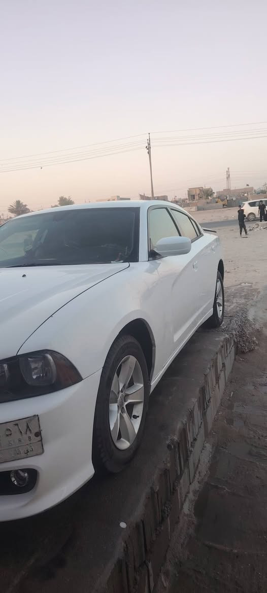 جارجر مديل 14 وارد امريكي بيها تبديل جاء ملق وبنيد بس مكفوبه من الضربه والصبق والمعجون محرك 360 تبريد حداده اكسن كير شرط الفحص امراوس عادي اورس  السعر 150 مكان السياره البصره الزبير للتواصل رقمي *********** استعمل وتساب
