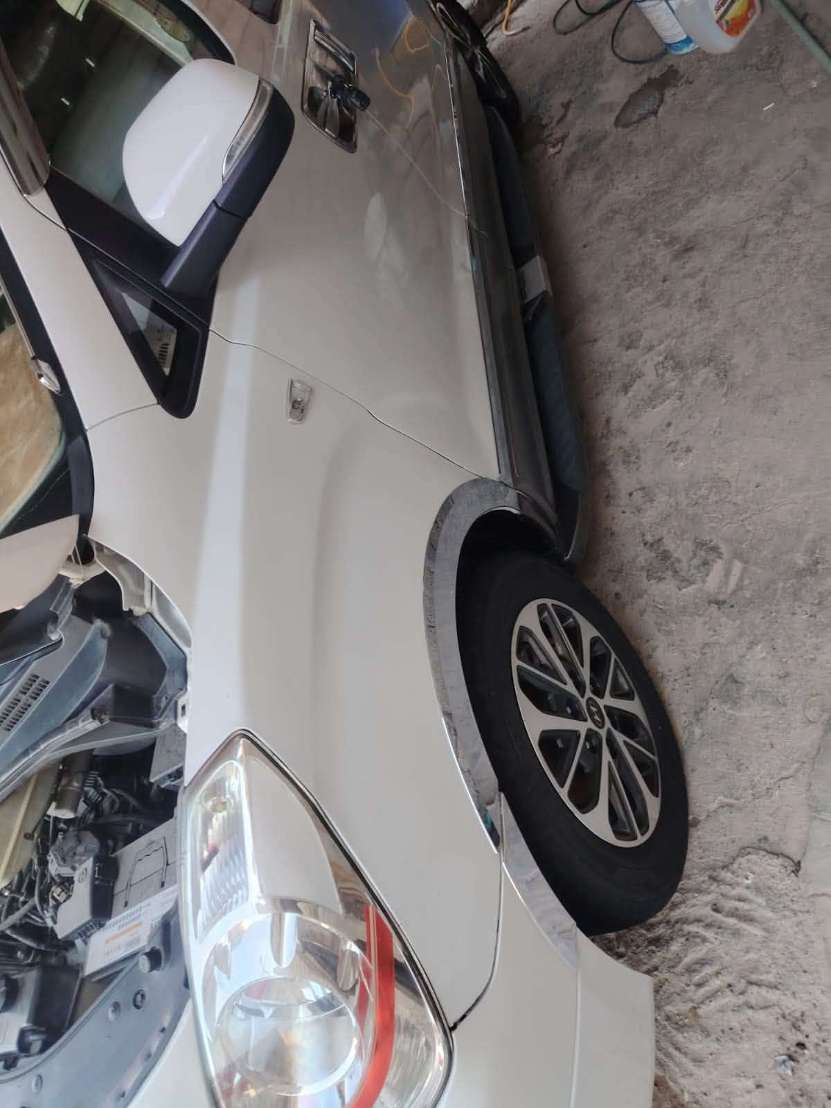 ستاريكس 16
مجول 
بيه صبغ قطعة جاملق خلفي 
سيارة جاهزة من كلشي حدادة وكير ومحرك تبريد جديد ارضية جديدة
العنوان البصره القرنة 
غير متواجد بالفيس الشراي يتصل 
***********
***********

