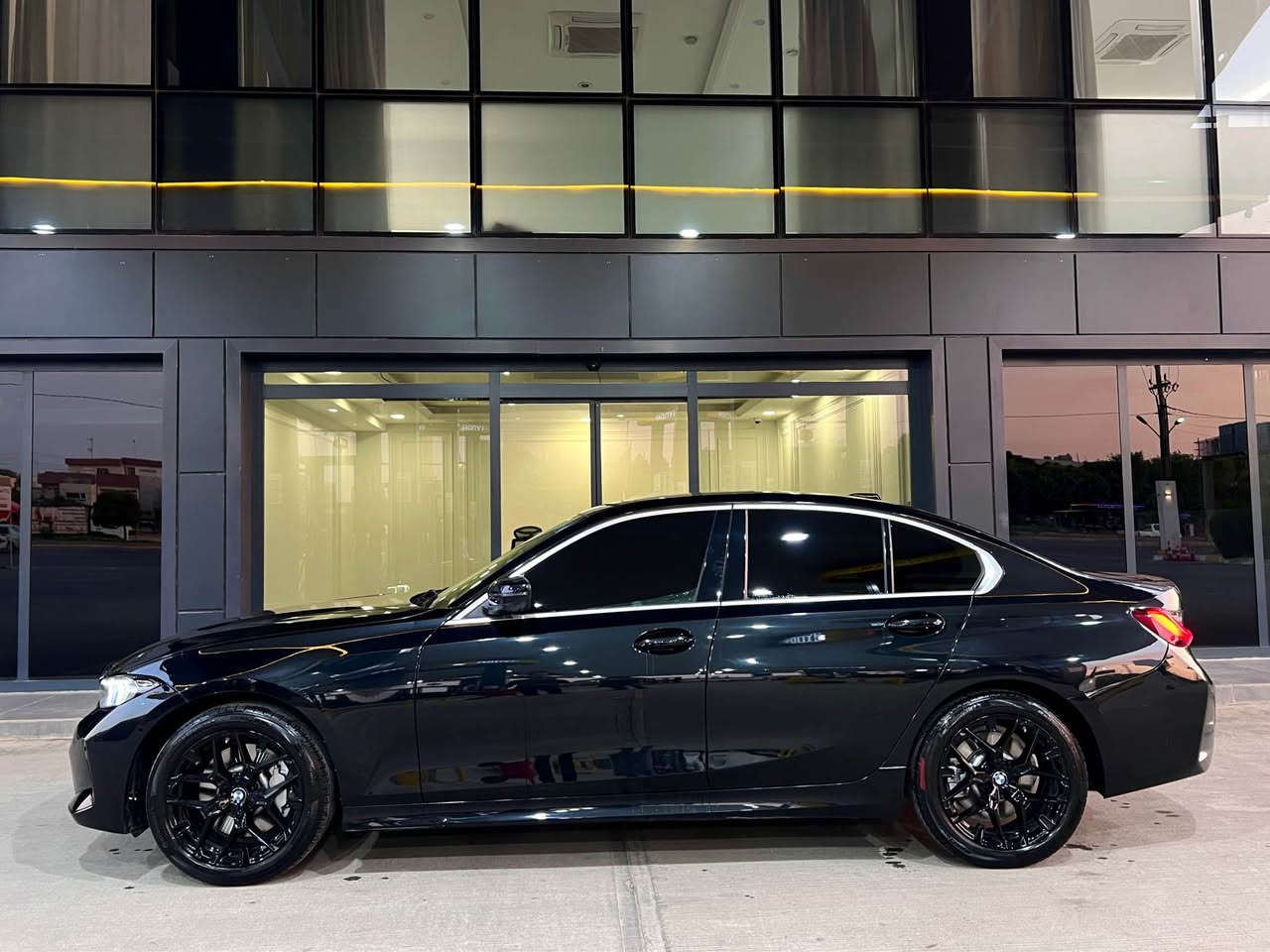 ‏سلام عليكم
BMW 330i
مۆدیل:2025
1 پارچەی هەیە بەس بۆنیت کەمەک شانسی لای سەکن هەیتی ئایرباگەکانی تەقیە
 گێڕ و مەکینەی و کارەبایاتی  بە شەرت
ڕەقەم شانسی
*3MW69CW02S8F32980*
ڕەقەم تەلەفۆن  
***********

السلام عليكم
‏BMW 330i
موديل: 2025
بيها قطعة واحدة بس (البنيد)، وبيها ضربة خفيفة بشاصي جهة السايدبار الأيرباكات طاقة
الكير والمحرك والكهربائيات بشرط 
رقم شاصی:
3MW69CW02S8F32980*
رقم الهاتف:
*********** أربيل, العراق
