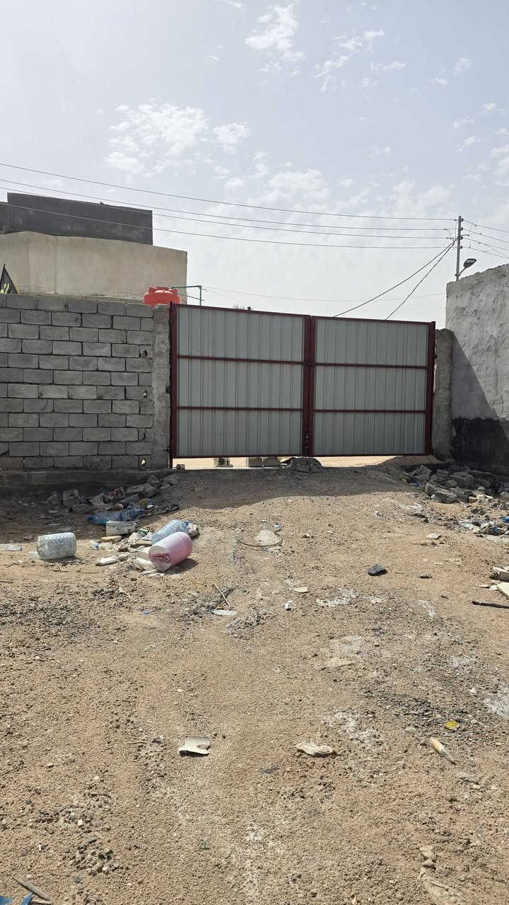 قطعه أرض للبيع مساحة 333متر طابو ملك صرف زراعي عراقي وكاله مكاتبه ونسخه من الطابو الوجها 10متر نزال 33متر عرض شارع 8متر سبيس خدمات ماي كهرباء مدارس مجاري ماساس شارع  العنوان بصره أبي الخصيب كوت افريح منطقه طريق الصحراء قرب معرضه الراشد سعر 45مليون الاستفسار ***********
