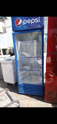 ثلاجة • استخدام قليل • سعر مناسب
