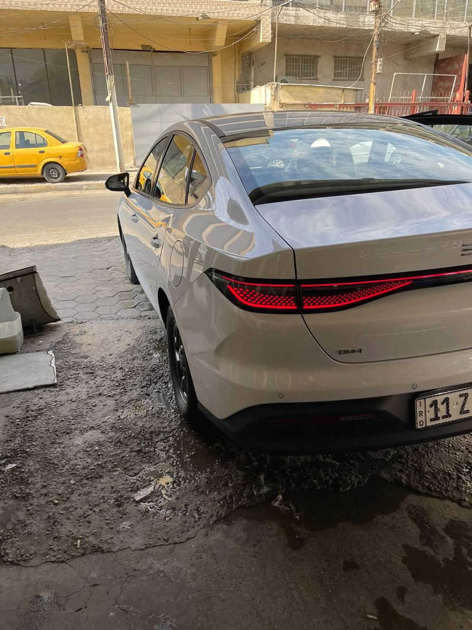 🚘 للبيع BYD SEAL 5
✨ سيارة جاهزة من كل النواحي وبحالة ممتازة

🔹 بسمي — تحويل مباشر
🔹 داخل أبيض
🔹 بصمة + كارت
🔹 شاشة محدثة ومنزّل عليها جميع البرامج
🔹 أرضية السيارة مغلفة
🔹 الأبواب مغلفة حراري
🔹 شاحن أصلي
🔹 أرضيات أصلية
🔹 سونار موجود
🔹 كفالة عامة من الصبغ
🔹 بيها بارد
🔹 سيارة مرتبة وجاهزة للاستخدام

💰 السعر جداً مناسب

📍 المكان: بغداد – الجادرية

📞 للاستفسار والتواصل:
***********
***********

☎️ اتصل وبخدمتك، والجاد بالشراء أهلاً وسهلاً 🌹

