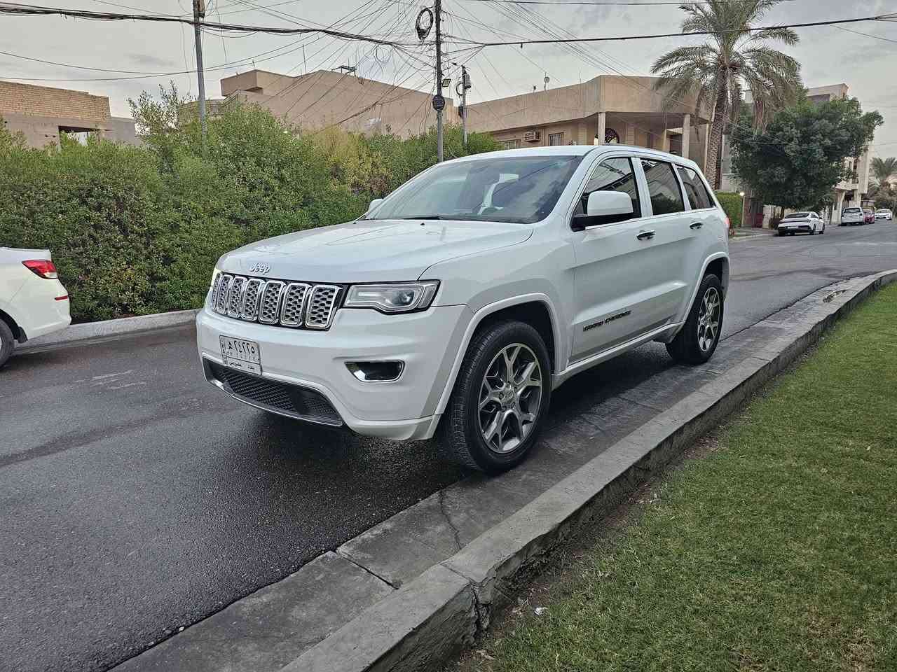 ***********جديده جدااً
جيب لاريدو 2017 امريكي صبغ جاملغ امامي سونار موجود 
بانزين عادي بشرط بدون ادوانز  
مواصفات عاديه 
شاشه وكامره
تبريد قطعتين
فول تحكمات سترين 
ماشيه  تقريبا  ٧٠ ميل 
شفتات
حساسات خلفيه
رادار  خلفي  
كير ومحرك نضيفات
لد امامي خلفي
غرفتها جديده
تخم تاير جديد
صدرها جديد امامي خلفي 
مابيها نقص سياره جاهزه 
تحويل ثاني يوم
العنوان الاعظميه
السعر  ١٨٤  ورقه@
اتصال فقط مكلف بالنشر واتس اب 
***********
