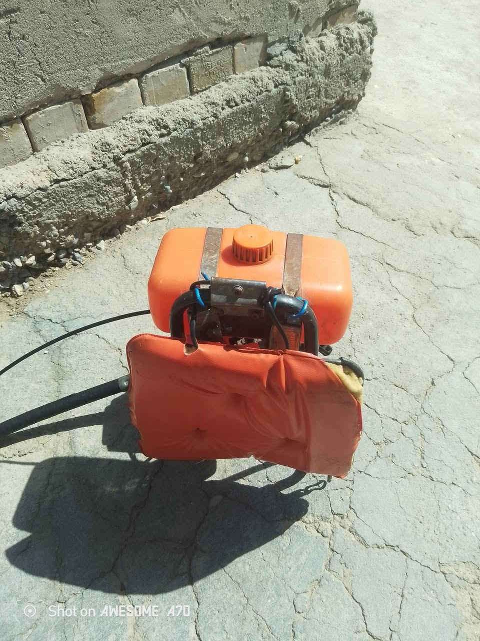 سلام عليكم حاشوشه للبيع جاهزه من كلشي محرك نضيف لا يبخر ولا كايم عوزه بس ابلك ويده مال بانزين قرص جديد شرط نص جره تشتغل مكاني رفاعي سعر خاص واتساب ***********

نص مكتوب في الصور:
- Shot on AWESOME A70