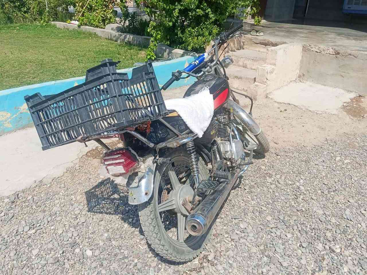 موطور للبيع
نامه برو 5گير 
موطور حس ناعم معمر جديد
السعر 250وبيه مجال بسيط
اتصل ***********
