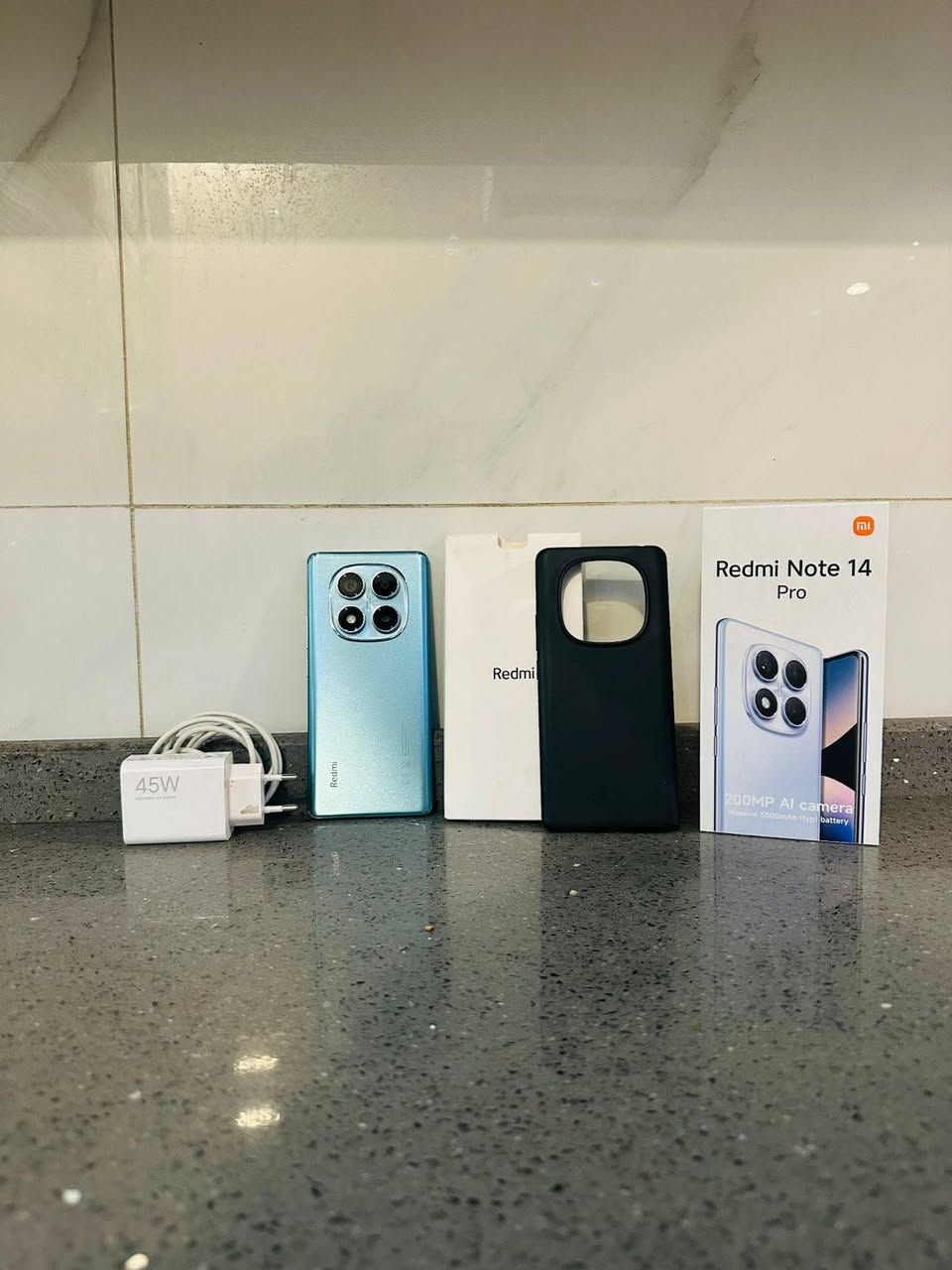 السلام عليكم 

📱 للبيع Redmi Note 14 Pro

🔹 مستعمل لمدة 8 أشهر وحالته نظيفة جداً
🔹 رام : 8GB
🔹 ذاكرة: 256GB
🔹 كاميرا: 200MP 📸
🔹 شاحن أصلي 45W ⚡
🔹 ببجي: 60 فريم 🎮
🔹 شاشة حماية وكالة
🔹 ملحقات كاملة: كارتون + شاحن الجهاز
🔹 الجهاز نظيف وما بيه أي مشكلة

💰 السعر: 250 ألف دينار

📍 المكان: بغداد – الرصافة
📞 للاستفسار: ***********
