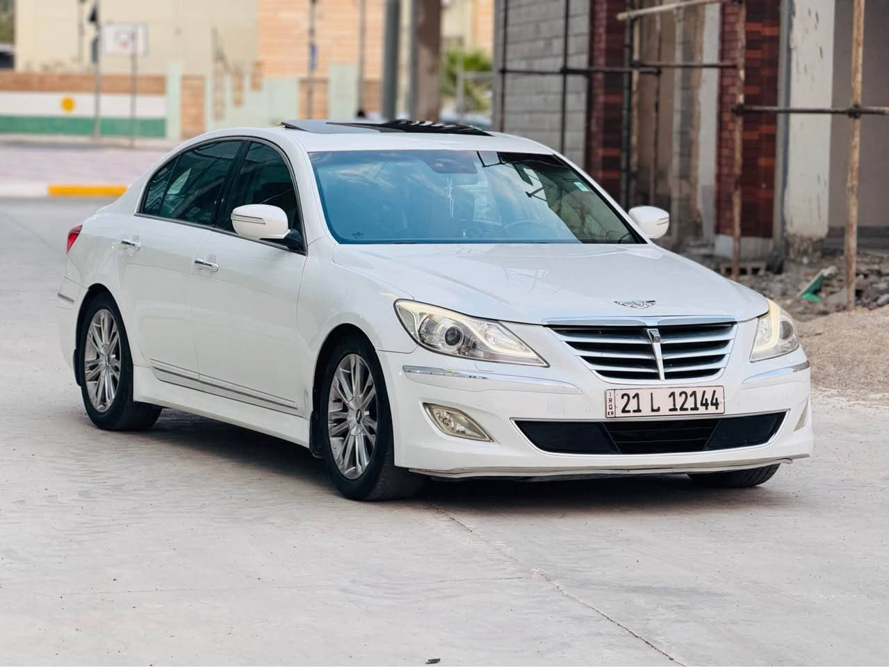 ﷽

🚘 هونداي GENESIS خليجي | موديل 2013
⭐ VIP — فول 1/1 — أعلى فئة

للبيع أو مراوس بالشمالي فقط

🇰🇷 فخر الصناعة الكورية
━━━━━━━━━━━━━━

🔹 حالة السيارة:
▪️ على وضع الشركة
▪️ كفالة عامة من كلشي
▪️ بدون صبغ بدن
▪️ بدون بارد
▪️ بدون حادث
▪️ بدون تبديل
▪️ السونار موجود
▪️ شرط الفحص وين ما تريد
▪️ رقم سليمانية دولي بسمي  شرط التحويل

⚙️ **المحرك ** 6 سلندر▪️ 3.8

🔍 وين متريد سوي سونار وافحص برغي برغي

━━━━━━━━━━━━━━

💎 أهم المواصفات:
▪️ بصمتين شركة
▪️بصمة تشغيل
▪️بصمة بيبان
▪️ بصمة صندوق
▪️ صندوق كهرباء
 ▪️ صندوق شفط
▪️ فتحة سلايد
▪️ لايتات متحرك
▪️ لايتات زنون 
▪️ بلاجكتور زنون
▪️ حاجب امامي
▪️ لد خلفي
▪️ اشارة مري
▪️ مري شفط
▪️ مرايات أوتو مع R
▪️ برده خلفية أوتو مع R
▪️ كشنات جلد
▪️ كشنات أمامية كهرباء
▪️ كشنات خلفية كهرباء
▪️ تدفئة كشنات الاماميه
▪️ تدفئة كشنات الخلفية
▪️ تحكم بالكشنات
▪️ ستيرن كهرباء
▪️ 3 قطع تبريد
▪️ داخل قرميطي
▪️ 12يرباك
▪️ دشبول مطعم لونين
▪️ ماوس تحكم بالشاشة
▪️ شاشة كبيرا
▪️ 6 أقراص CD
▪️ كاميرا أمامية 
▪️ كامراخلفية
▪️ حساس أمامي 
▪️ حساس خلفي
▪️ بلوتوث + حاكية
▪️ تحكم ستيرن جهتين
▪️ كروز سرعة
▪️ گير أوتو + عادي
▪️ 5 ويل كب شركة حجم 18
▪️ هندريك كهرباء
  ▪️بعد بيها مواصفات اهوايه

━━━━━━━━━━━━━━

💰 السعر: 129$بي مجال بسيط
📍 المكان: ديالى / خانقين

📞 ***********
📱 واتساب متوفر خناقين, ديالى
