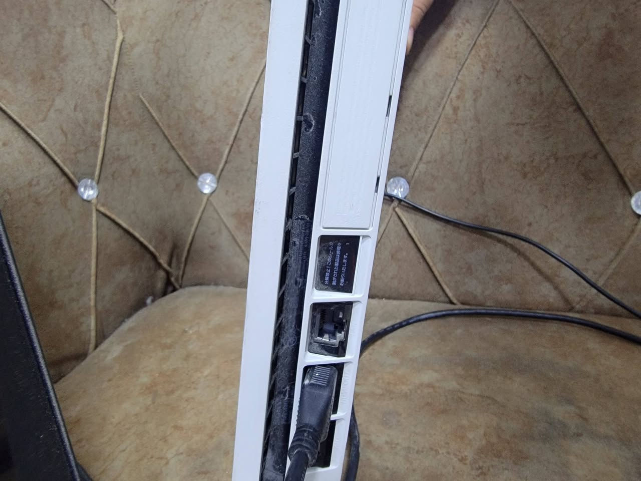 Ps4 slim
مع ٤ يدات 
يوبي اس
كلهن ب٢٧٠ 
واتساب ***********
