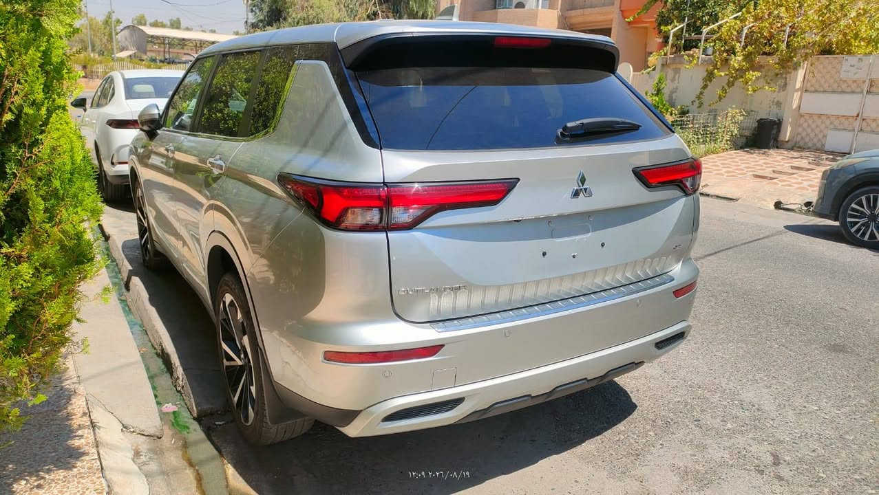 mitsubishi outlander 2024
مواسەفات SE
 بێ سبوغە بەس بستەک بۆنیت pdrی هەیە بێ ژۆرێ
رەقەم شانسیم دانایە لە رسمەکان
ژمارە کاتی 3 مانگ 
شوێن / هەولێر
نرخ/ 225$ 

***********

ميتسوبيشي اوتلاندر ٢٠٢٤
موصفات SE
بدون صبغ بس بيها شوية pdr بلبونيد بجم كبس بدون دواخل
رقم شاصي موجود بصورة
رقم کاتی ٣ شهر تترقم شمالي 
مكان / اربیل
سعر / ٢٢٥
***********
