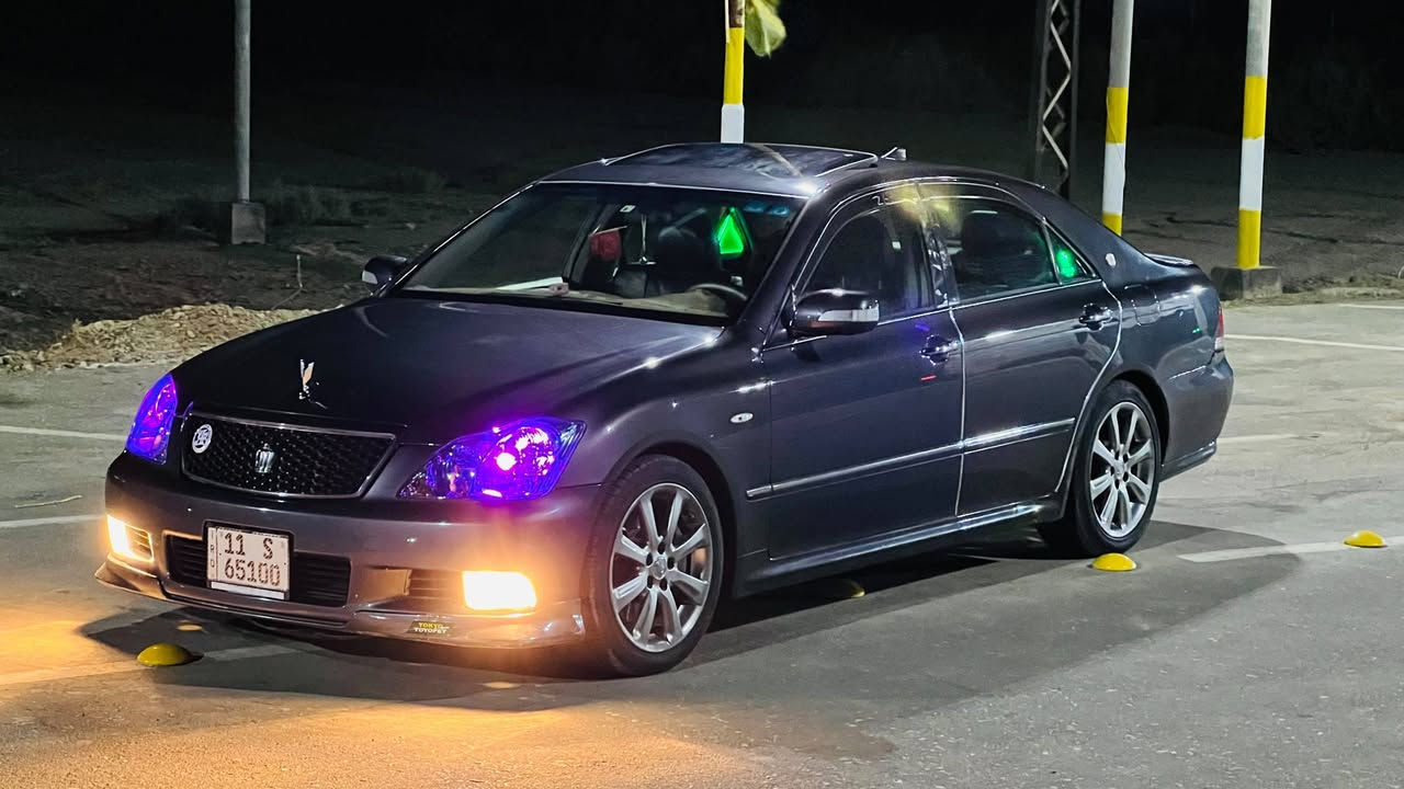 سلام عليكم من رخصت الادمن المحترم 🈲 شاهينه 🇯🇵Toyota Crown 🇯🇵 شاصي((184)) g2 مكينه الجبيرة 3500 (( لون مميز فيلي 🖱️ ))  للبيع فقط بدون مراوس  ⛑️
موديل 2005  اصل  🇯🇵❗
رقم(( بغداد الجديد )) مميز مشروع وطني مداور  سيارة جديده 🇯🇵❗
           ❗❗ (( المواصفات )) 
1- 3 دكم 🈲 🇯🇵
2- فتحة سلايد روف 3 وضعيات 🈲
3- دواخل جلد اسود مطعم صاج  +   🈲
4- كشنات حضن كهربائيات  + هيتر  🈲
 5- لحايه يابان  +  دوس رياضي نفخ  🈲
6- لايت 5 قطع عدسه متحركه❗
7- سيدي عارض 6 اقراص + خزن ذاتي 🈲 باتري جديد🈲
8- بصمه رصاصي كرستال أصل
السعر  160$ ورقه وبي مجال قليل للشراي اتصل وبيك خير وتدلل ***********
