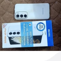 تكنو سبارك 40برو بلس ذاكره256جهاز كله شغال مكفول وغراضه كامله للبيع ب2...