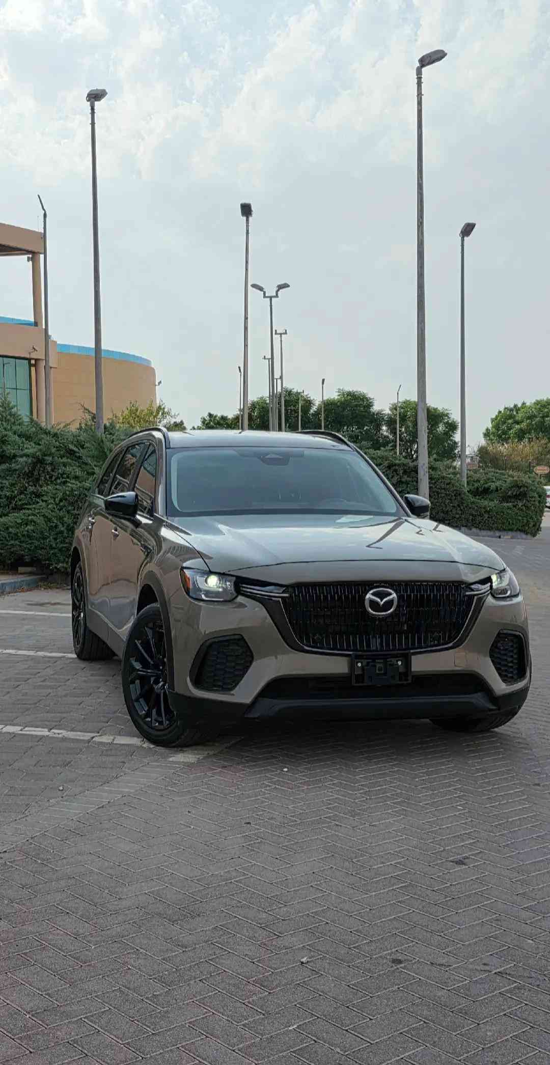 #پاشامازدا  مازداCX_70 🚗 ـ2026 بی بۆیاخ بی گۆراوە 1 پەڵە ساردی هەیە پیش و دوای کەپس ئەرباکی نە تەقیوە مواصفات PREMAR لایت زینۆن ، لایت لید ، ڕادار 360 ،  دەسک بصمە ،  ویل کڕۆم ، ئاوینە کارەبا ، ئاوینە ڕادار ، ئاوینە ئیشارات ،  صلاید  ،سوکان کارەبا ،  کوشنی پیشەوە گەرم و سارد  ، کوشن دواوە گەرم  ، چارجی موبایل ، گیچ ئەلیکترۆنی ، سوکان هیتەر ، کوشن کارەبا ، سوکان ڤۆلیوم ، سوکان تەلفون ، بصمە  ،  بریک بصمە ، کوشن جلد ، شاشە ، SPORT،  بگ لایت لیدە ـ4x4 مەکینە 3.3 TORBO HIBIRD 6 بستۆن ـ3.000 Mil 3 مانگ ڕەقام کاتی تیە ماوە بۆ زانیاری زیاتر کۆمینت یان پەیوەندی بکە ☎️.  ***********  ***********  ناونیشان سلیمانی شەقامی مەلیک محمود  Salahaddin Auto — معرض صلاح الدین  https://maps.app.goo.gl/GTqjTbohj8BvP
