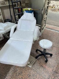 سيده ميكانيكيه • ستول غير مستخدم • للعيادات والصالونات