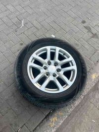 شباب عندي تخم ويل هو وتايرات السعر 600الف مكاني بغداد  07713677769