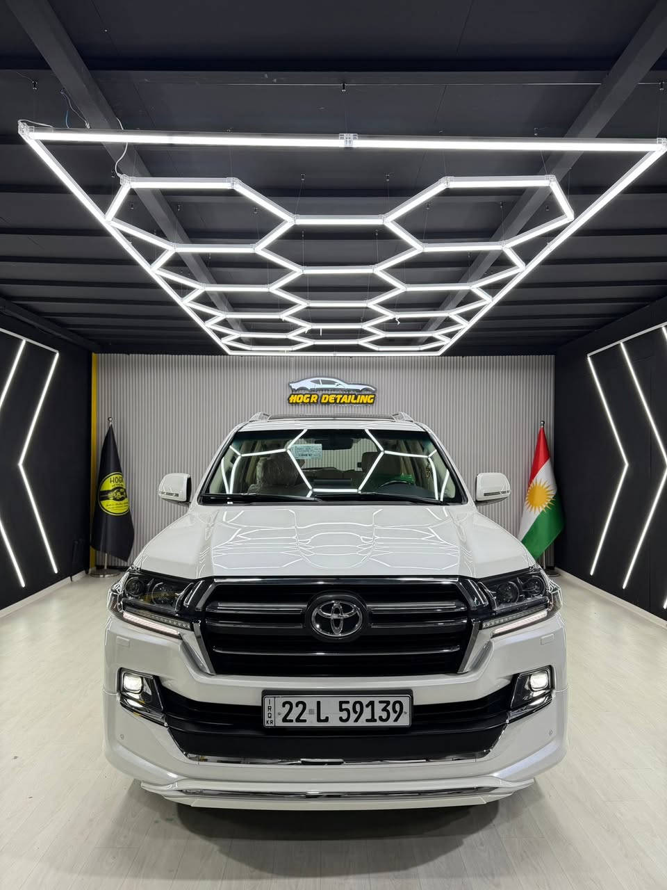 انظف واجدد لاند بكل العراق 2020.GXR ماشيه 55 حقيقي 
شركة ساس باب اول📦
   حجم المحرك: V8.4.600✅
‏يعني السيارة ثمانية سلندر

شرط الفحص كفاله عامة من جميع النواحي لا شخط لا رصعه لا رمل لا بارد لا صبغ ابد جديده حيل الي يدور جديد ومناسب 

السياره احله من الصور بالحقيقه 

فول مواصفات 1/1 💯 :GXR ساس باب اول

1- فتحة 🕳️

2- بصمة 🔐

3- ماشية 55حقيقي 🧡 وقابلة لزيادة 

4- حساس خلفي وامامي 🎶🔊

5- ثلاجة 🥶

6- 2 كراسي كهرباء ⚡

7- تشغيل عن بعد 💥

8- شاشات عرض 💻

9-كامرات5 دوارة 👀

10- 8  ايرباك 

11-دفع رباعي 🎮

12- شاحن واير لس

12- رقم اربيل بأسمي 

ملاحظة // السيارة كفالة عامة من جميع النواحي 

وشرط  الفحص ✅  

جديدة بمعنى الكلمه شرط زيرو  تخم تاير حدادية تبريد جاهزة من كلشي مابيها اي نقص وبالعافية ع تكون من نصيبه

بأسمي شخصياً هزه وفحص جديد تحويل مباشر   

🟩 السعر)548)💸وبيها مجال جداً بسيط للطيبين♥️                     

ماكو هيج سعر بهيج نظافة مستحيل 

للإستفسار الاتصال ع الارقام التالية 📲📲
‎(‏ ***********  )
تحياتي لجميع 🌹 🌸
