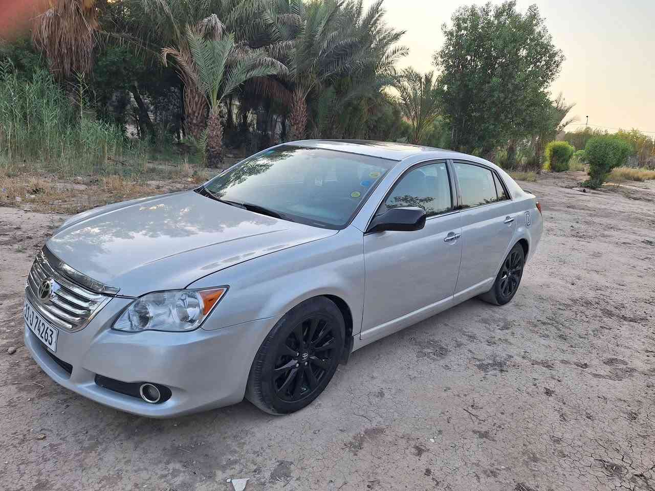 السلام عليكم 
افلون 2010 وارد امريكي فول مواصفات 1/1 رقم بغداد دولي جاهزة من كلشي محرك كير حداديه تخم تاير شرط جاهزه مابيه اي نقص مصبوغه حزام اثر جراد السعر 100 وبيه مجال جدا بسيط حك جيه مكانه ديوانيه الرقم ***********
