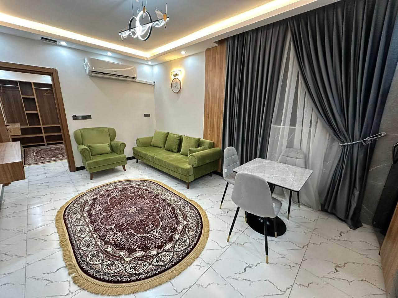 متوفر شقق (سويتات) vip
سباعي ، رباعي ، ثلاثي ، ثنائي
العنوان : كربلاء خلف مقام صاحب الزمان(عج) ع نهر مباشراً

نص مكتوب في الصور:
- APARTMENTS AL MAQAM شقق المقام ترحب بزوار الامام الحسين عليه السلام واخيه ابا الفضل العباس عليه السلام شقق مفروشة للعوائل خصوصية تامة المرافق والخدمات نظافة يومية غسالة - طباخ مكيف ٢٤ ساعة مطبخ مجهز انترنت امن ٢٤ ساعة الموقع موقع هادئ وقريب من المقام حجز يومي وشهري بأسعار مناسبة للحجز والاستفسار: *********** ***********