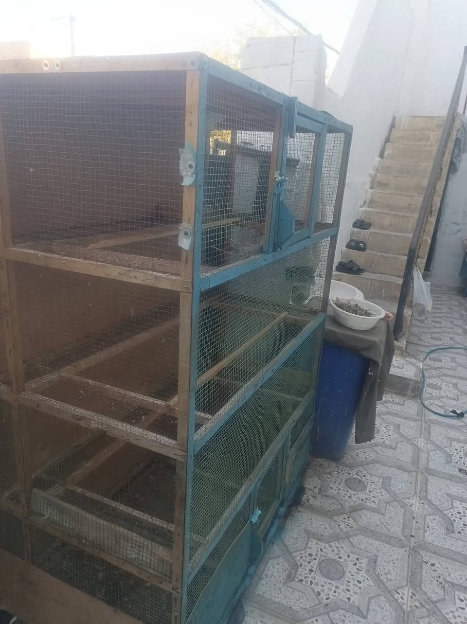 للبيع قفص كامل خانات والكلوب كامل مكمل فصلتة تفصال سعر100الف رقم ***********وتساب
