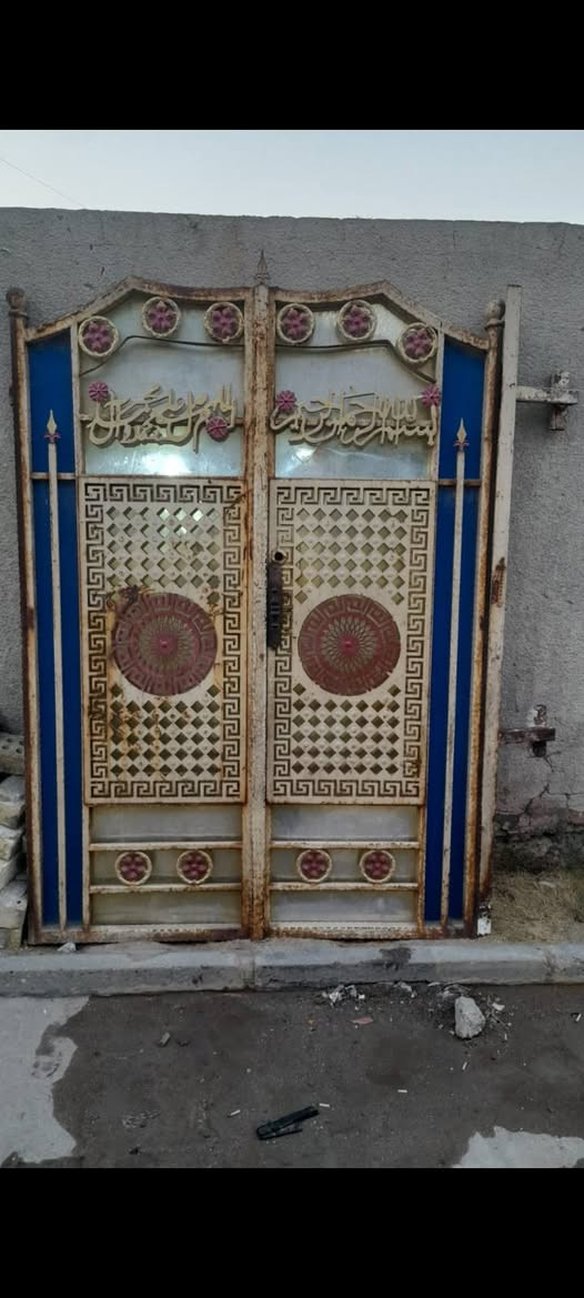 باب عرض متر وربعين
بارتفاع مترين مكلف بالنشر 

اتصل على رقم *********** 

السعر 70 الف

العنوان بغداد الامين الثانية
