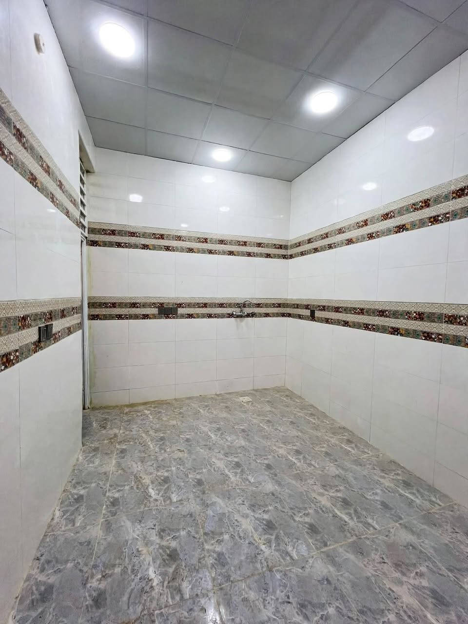 بيت ركن • ١٠٠م • بناء حديث