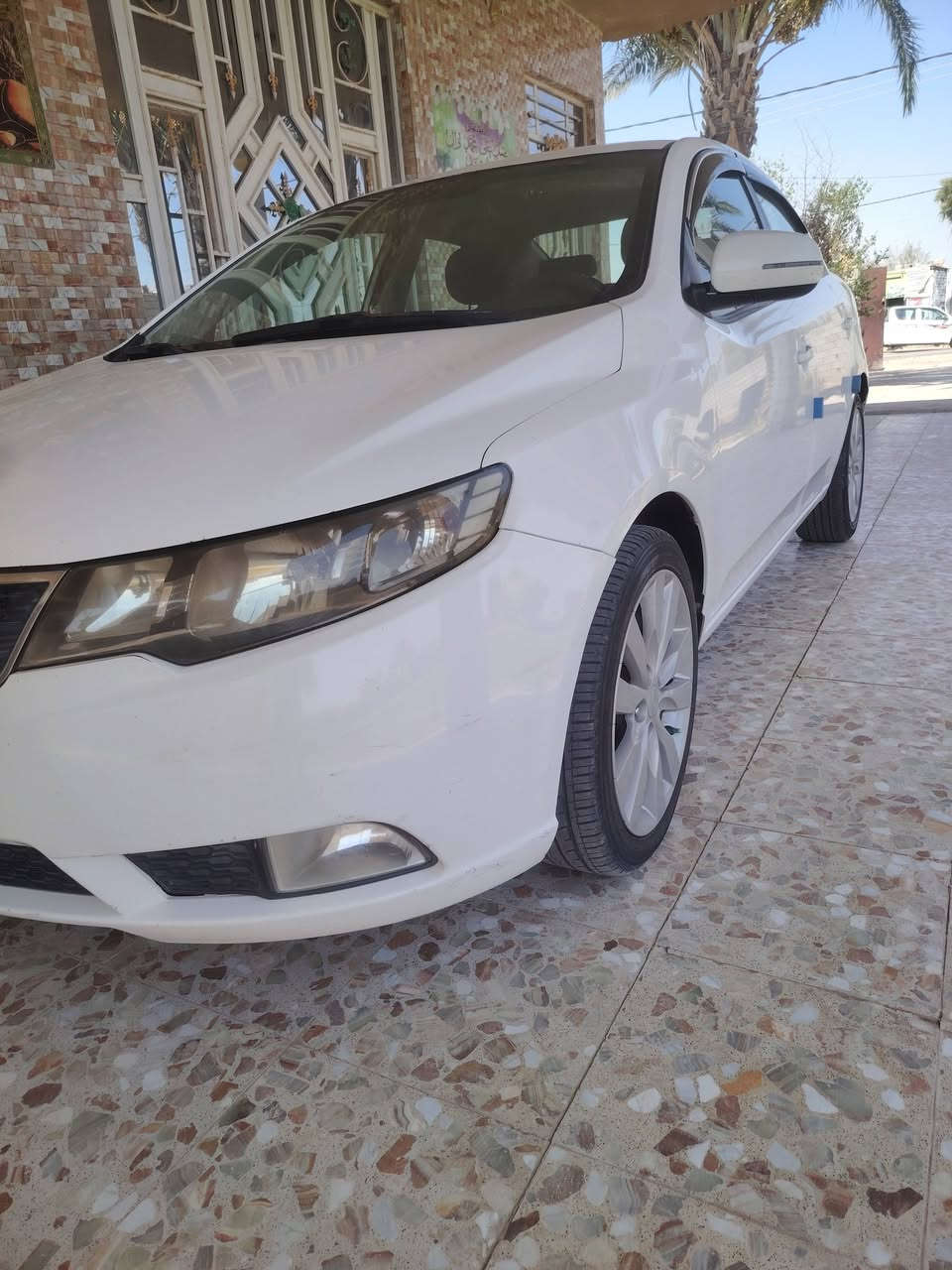السلام عليكم سيراتو موديل 13 كفاله عامه فقط بارد موضح بسونار مكينه 1600 مامفتوحه تخم تاير صدر جديد  سنويه مجدده تحويل ثاني يوم  السعر  98 وبيها مجال  مكاني واسط الشحيميه رقمي *********** //***********
