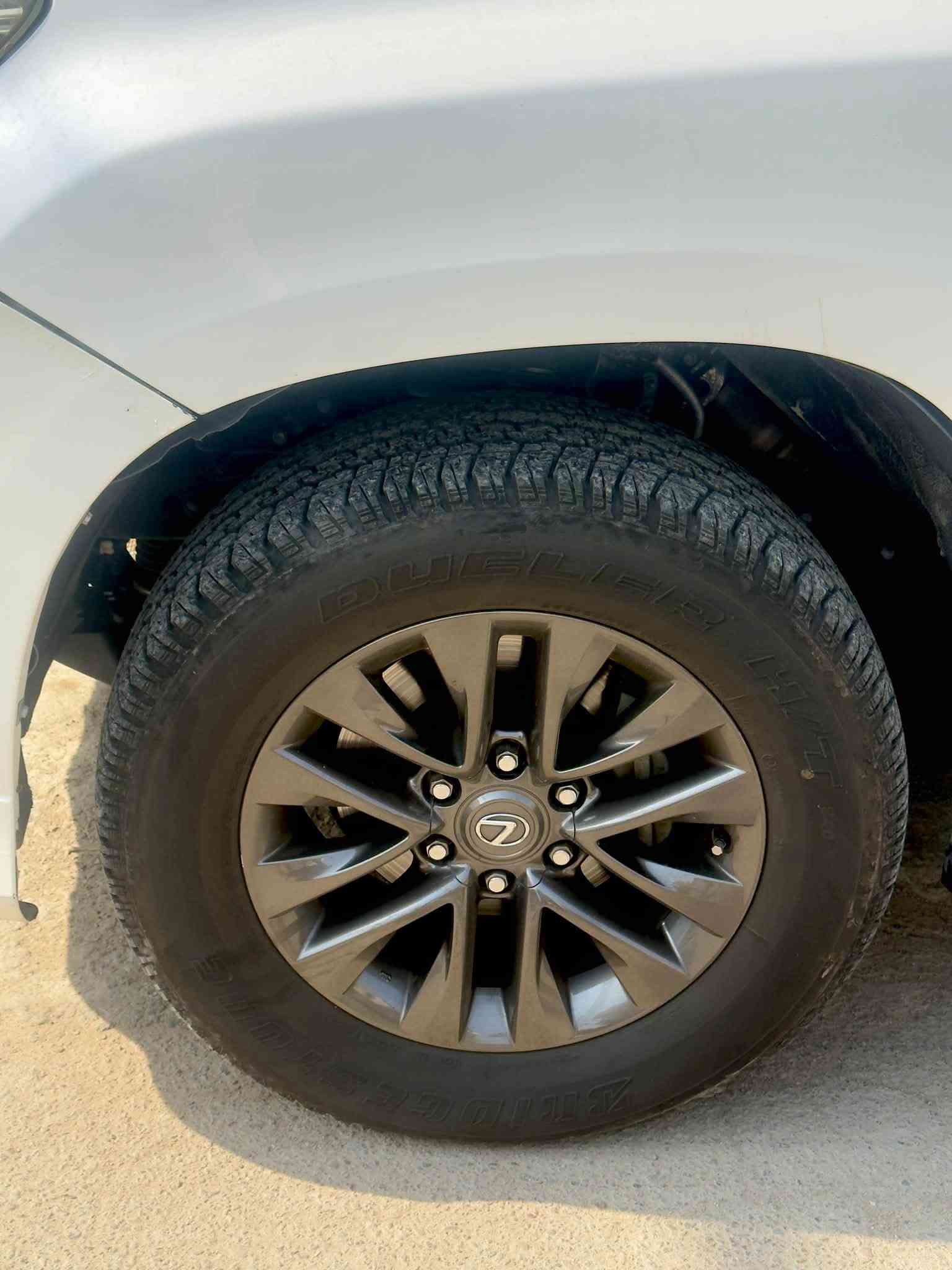 لكزس GX460 • 8 سلندر • 120 الف