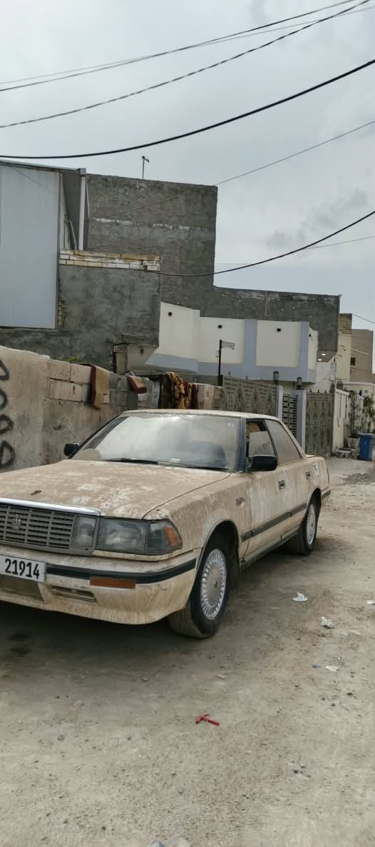 سلام عليكم هارتوب للبيع مديل 1991 كير مكينه بطه ما بيهن اي عيب سياره راعيه موجود السياره اصل  ستيرن يمنه محور يسرا فقط ما بيه اي شي  ثاني تبريد فقط غاز تجي تفحص بنفسك ***********
