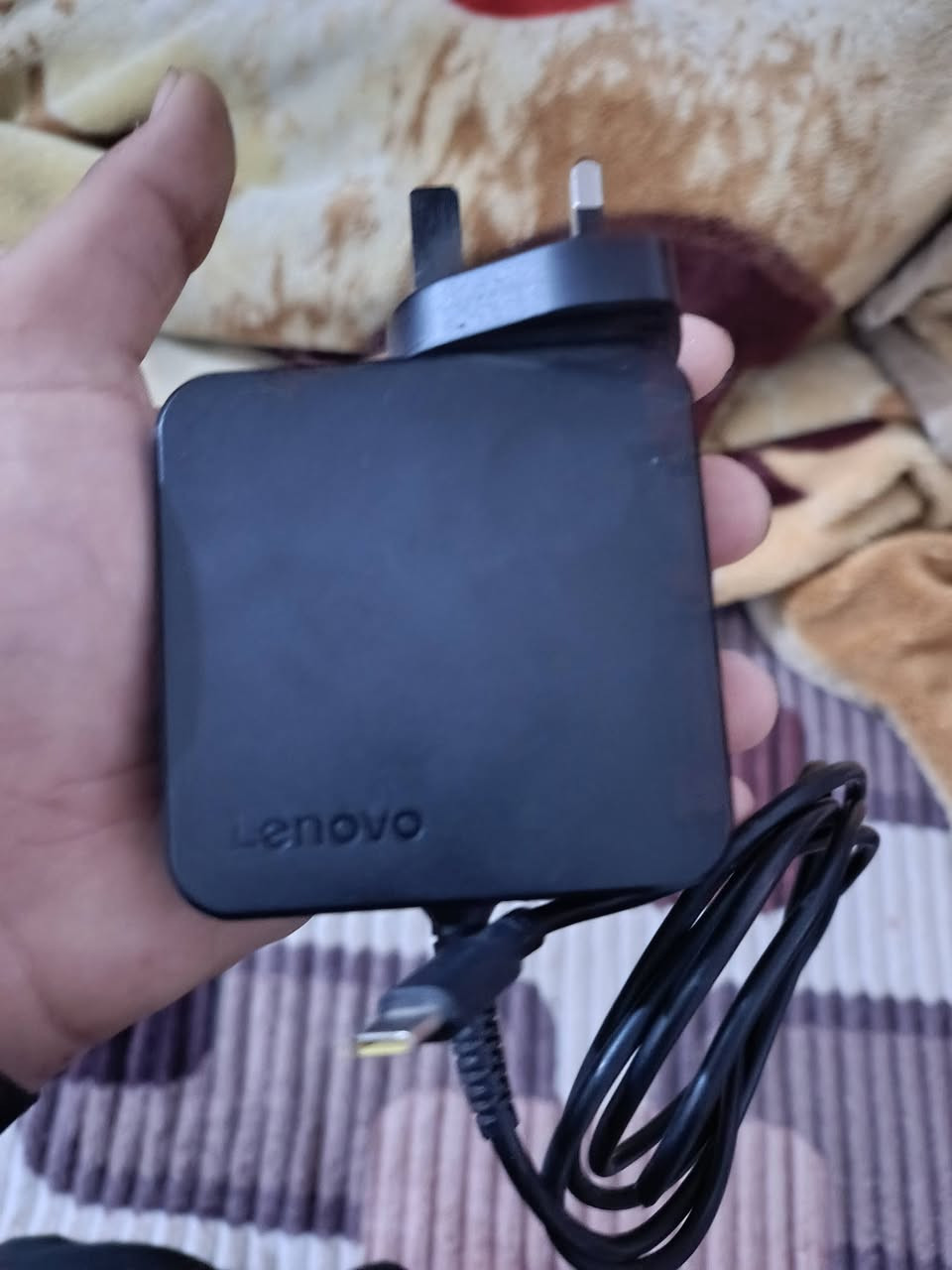 السلام عليكم
لابتوب لينوفو ذاكرة 256 نظيف كلش حقيبه وشاحنه كلشي كامل نقصها بس بطاريه عطلت بسبب تركها فتره طويله بدون تشغيل للبيع السعر 200 قفل مكاني ناصريه سوق الشيوخ للاتصال ***********

