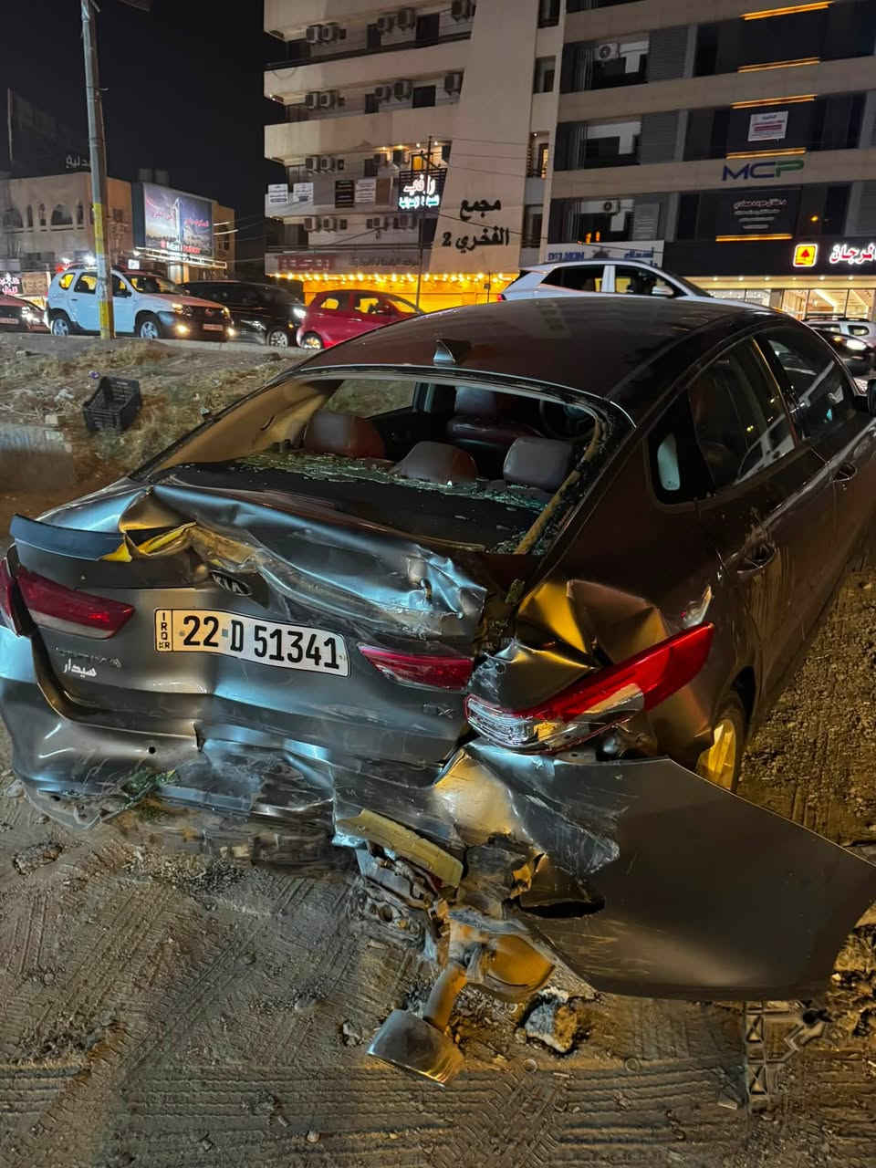 اوبتما 2018 ex بدون بانوراما 
ماشية ١٠٥ ميل للبيع على وضعها حاليا وهذا الحادث بالصور ، السيارة تحتاج فقط سمكرة وصبغ حالياً تمشي وكل شي بيها شغال للاتصال *********** العنوان بغداد / حي الجهاد
