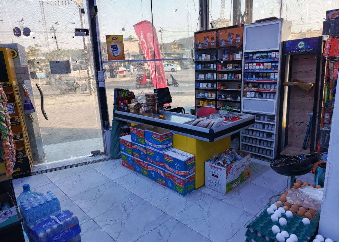 سلام عليكم 
ماركت للبيع بسبب عدم التفرغ 
ماركت جاهزة من كل النواحي  ماء نظام كاميرات سبالت عدد اربعة برادت نضام كاشير 
موقع الماركت الاربع شوارع قرب جامع محمد رسول الله 
للاستفسار/ ***********
