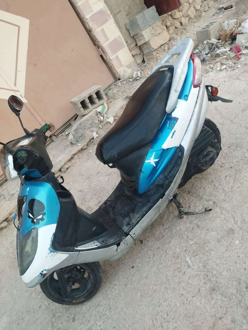 موطور للبيع سايم رص ابو عيون مسجل عربي كامل  السعر 900 وبي مجال للاتصال ***********
